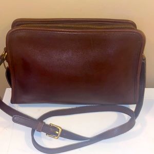 Vintage Coach Sutton #9814